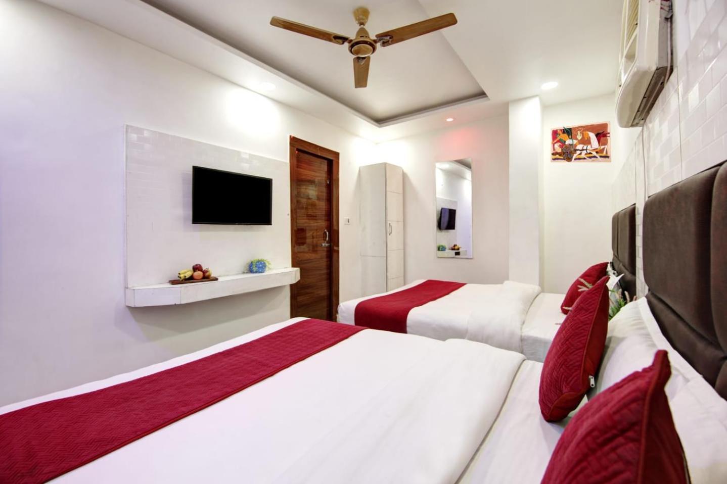 Shivlok Palace Deluxe Hotel New Delhi