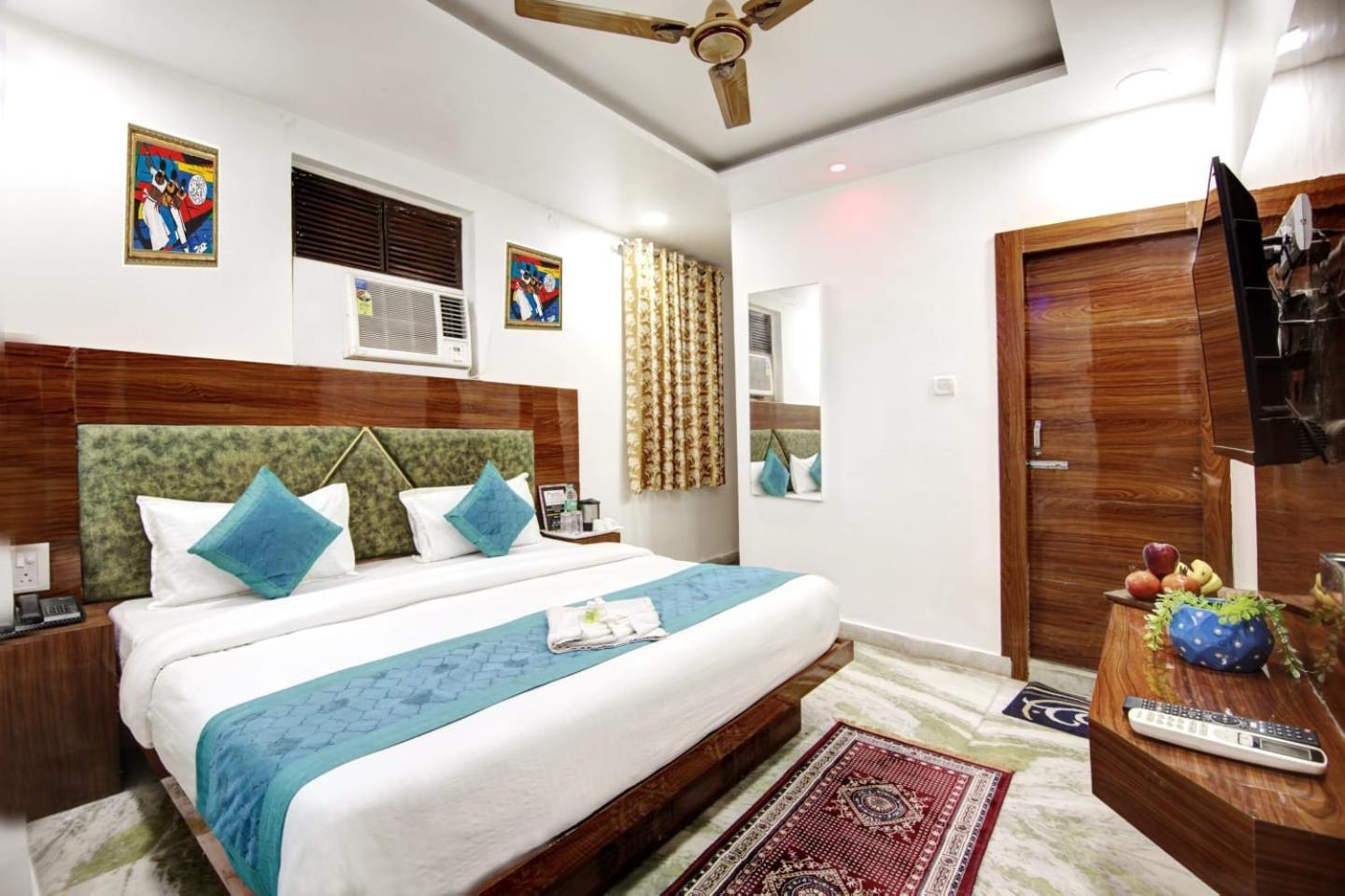 Shivlok Palace Deluxe New Delhi